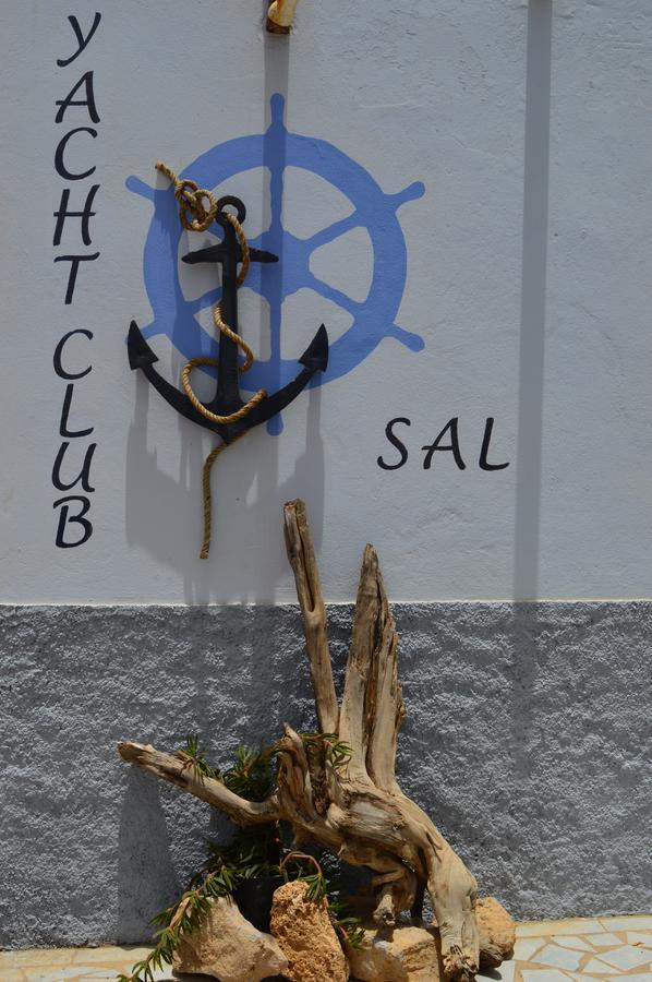 Yacht Club Sal Bed & Breakfast Palmeira Exterior photo